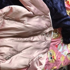 I’m selling this pinkish / tannish jacket size S